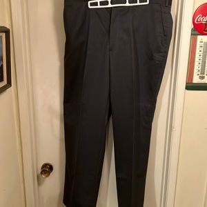 Men’s 40 x 30 Blue Lands End slacks Pants like new condition